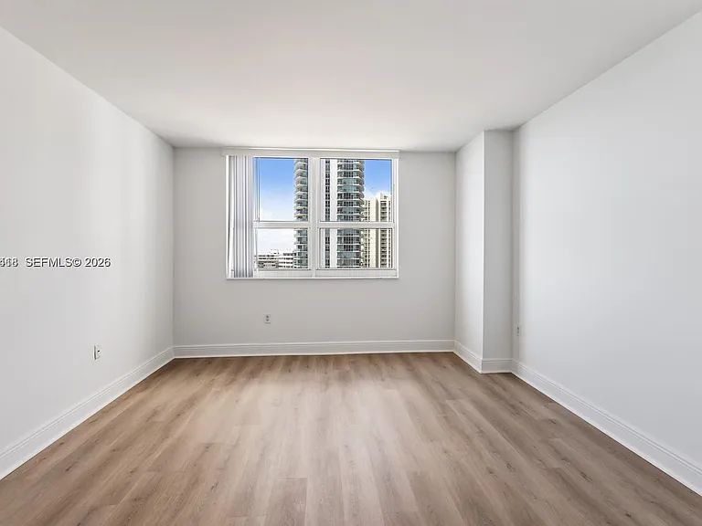 1155 Brickell Bay Dr #1609 — Photo 10