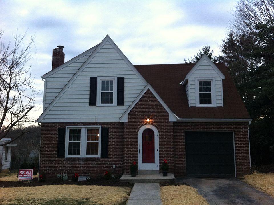 Front Street View