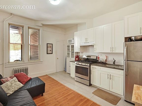 3rd image of 255 Boerum St