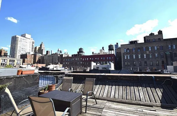 Rented by City Stop Realty | media 1