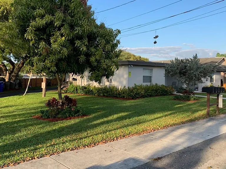 5819 Polk St — Photo 13