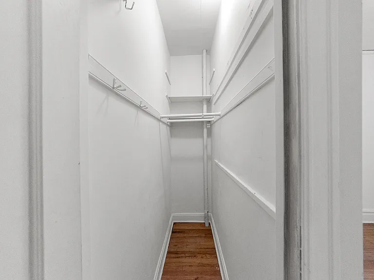 1353 W Catalpa Ave #1 — Photo 9