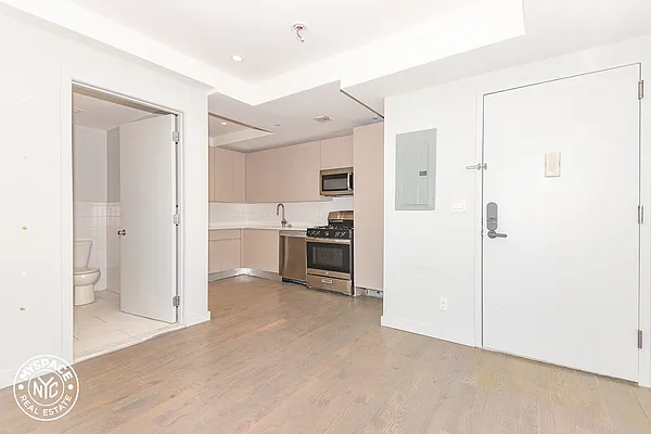 Rented by MySpaceNYC | media 31