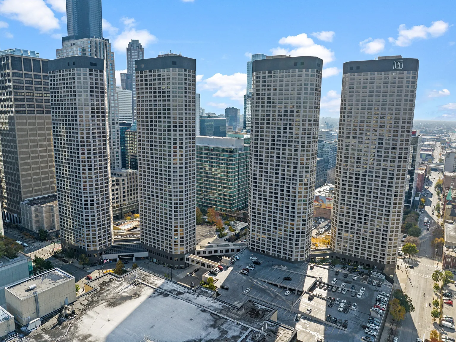 Presidential Towers — Photo 1