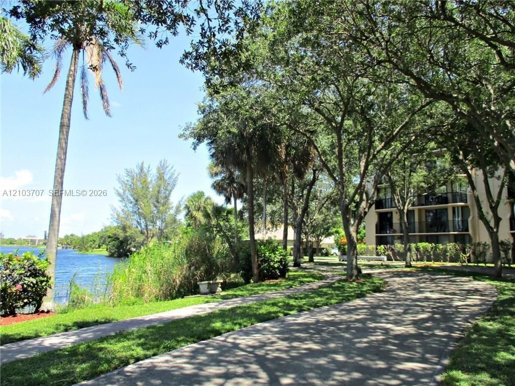 3500 Blue Lake Dr APT 501, photo 2