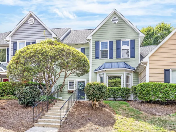 5933 Fitzwilliams Ln, Charlotte, NC 28270