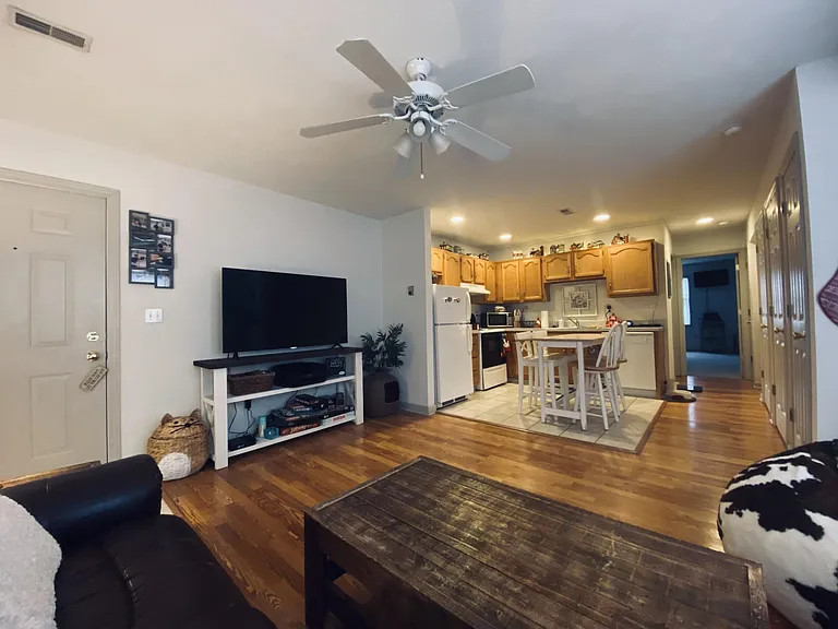 248 Wildwood St #2 — Photo 3