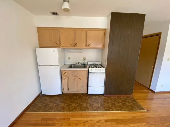 1657 Astor, 1657 N Astor St APT 3, Milwaukee, WI 53202