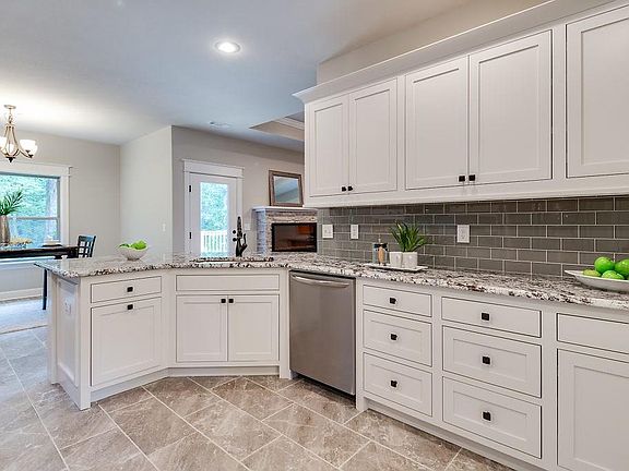 5th image of 5 Orkney Cir