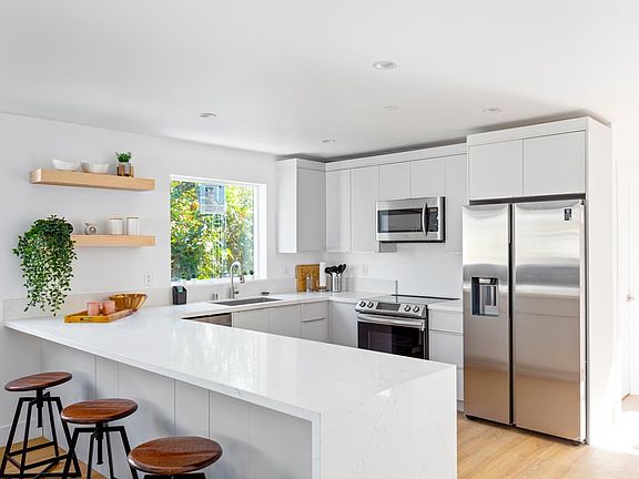 5th image of 4036 Floral Dr #A
