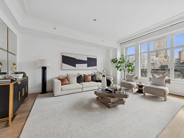 27 East 79th Street image 2 of 22