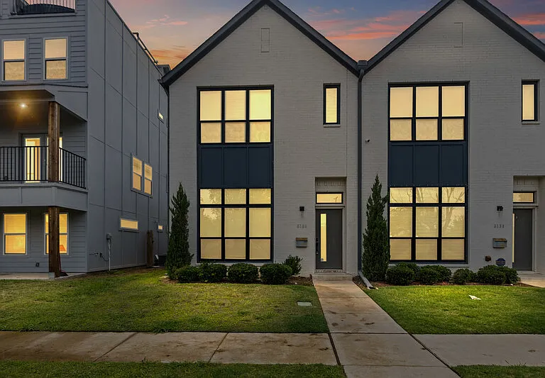 3134 Wayside Ave — Photo 1