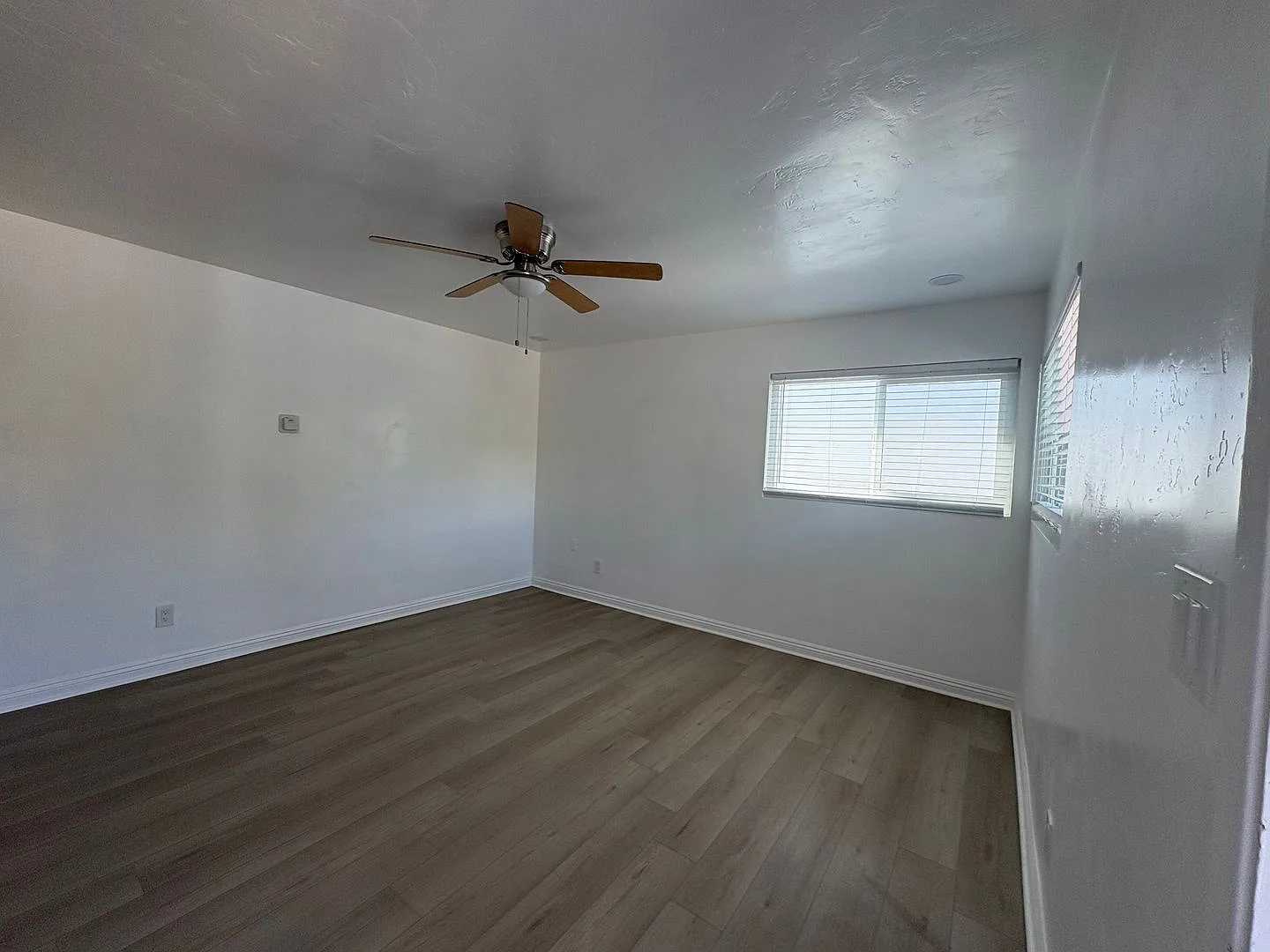 SDS T 4217-4221 — Photo 2