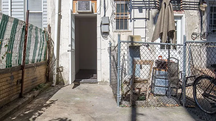 Rented by Nooklyn NYC LLC | media 69