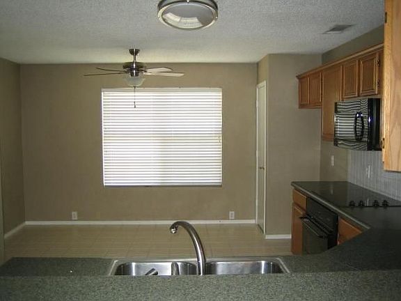 3rd image of 10401 Morton Ct