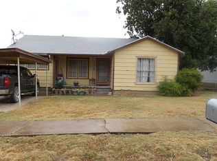 205 Hamilton Ave, Ballinger, TX 76821