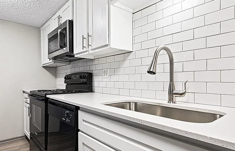 Cutter's Point Apartment Homes — Photo 3