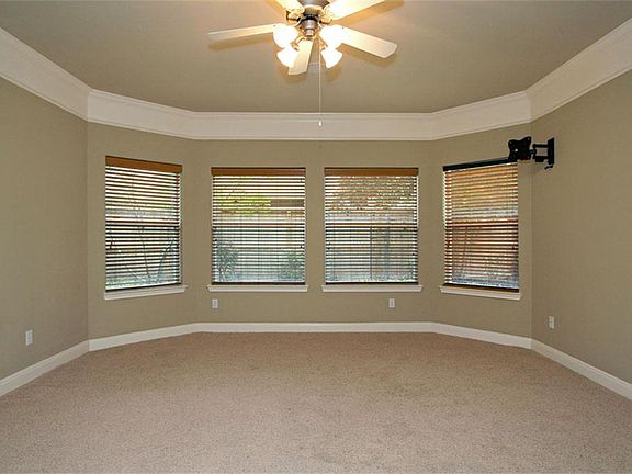 3rd image of 10139 Meridian Lakes Dr