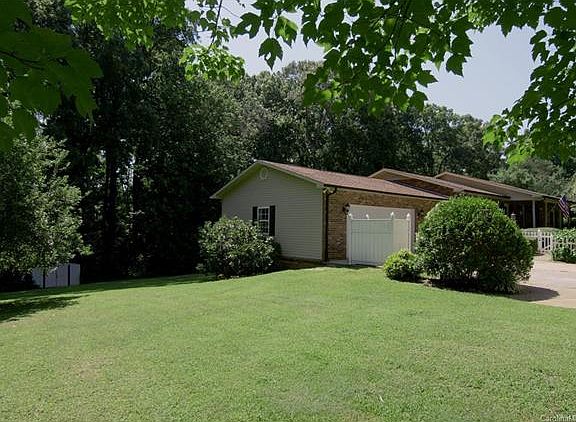 5th image of 611 Berkshire Dr #81-82