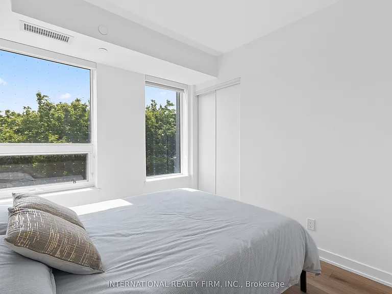5 Lakeview Ave #409 — Photo 11