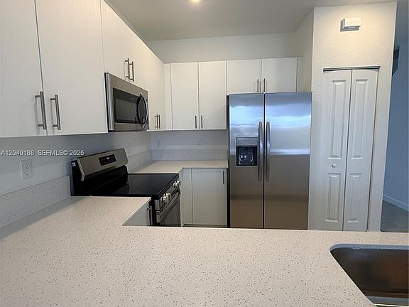 4th image of 17950 SW 357th St