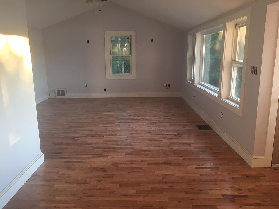 2nd image of 1 Bridgeport Ave