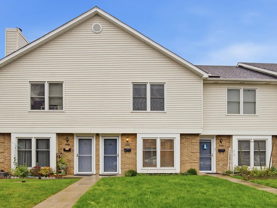 1731 Pickwick Ln