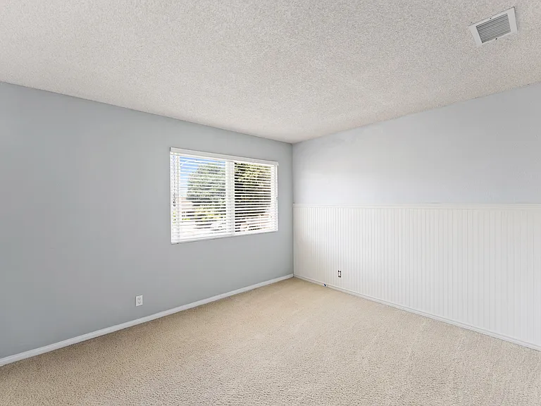 2292 Buffalo Ave — Photo 26
