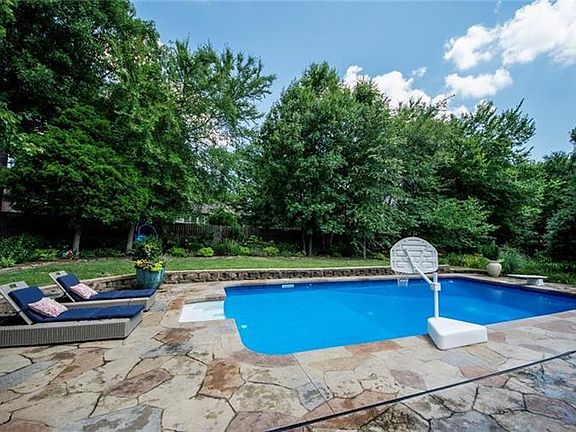 5th image of 2514 N Worthington Way