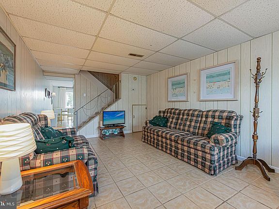 5th image of 211 136th St #211