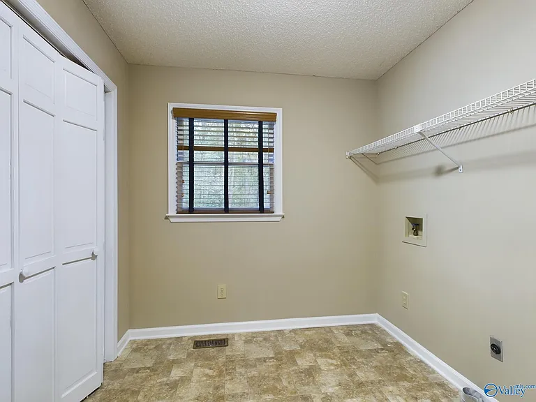 1016 Seina Vista Dr — Photo 25