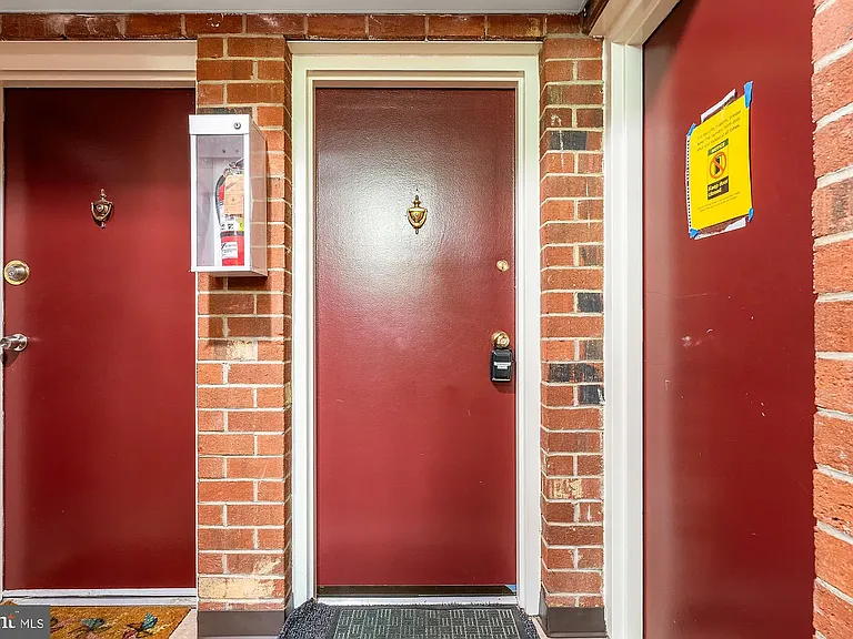 3975 Lyndhurst Dr #103 — Photo 3