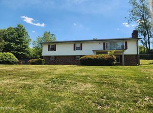321 Valley Dr, Bristol, VA 24201