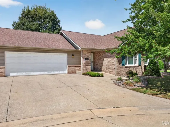 36 Korte Dr, Highland, IL 62249