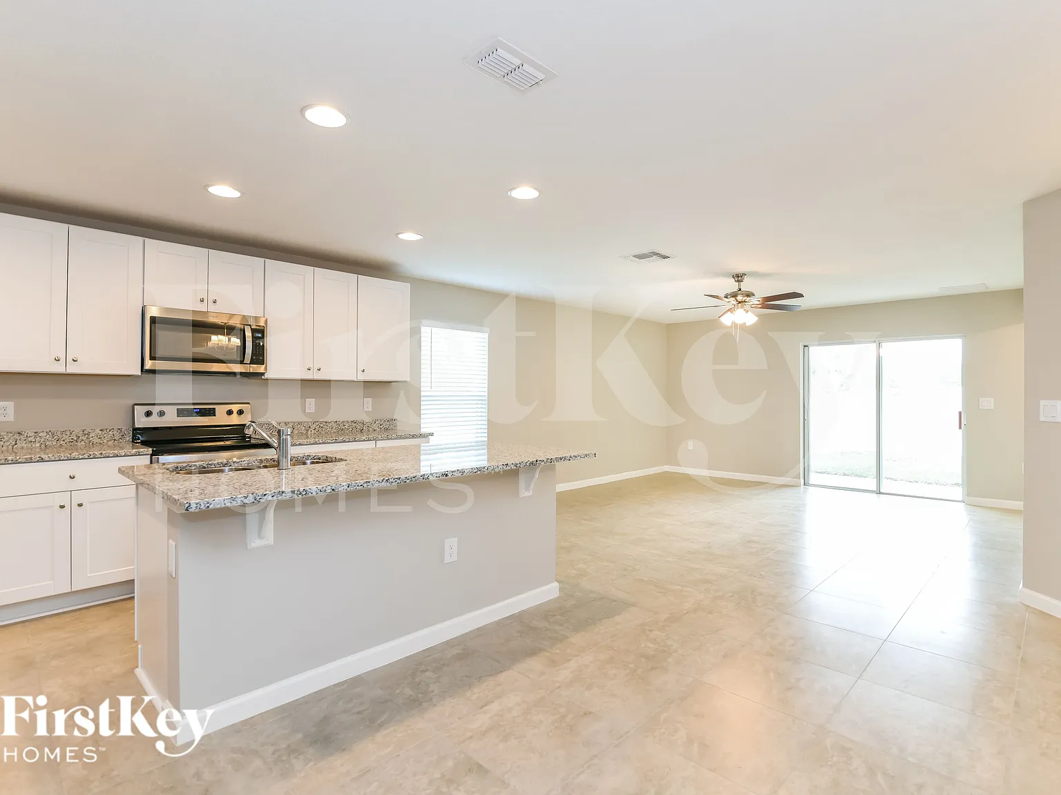 4 bed, 2.0 bath, 2110 sqft, $2,275 — Photo 4