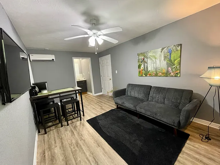 2922 Arlington St #B — Photo 4