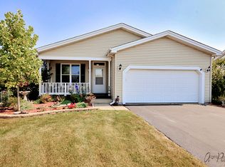 3228 Harness Ln, Grayslake, IL 60030