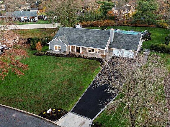 2nd image of 15 Malvern Ln