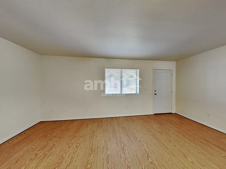 539 S Apache Dr — Photo 7