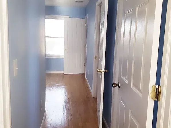 (undisclosed Address), Arlington, VA 22201