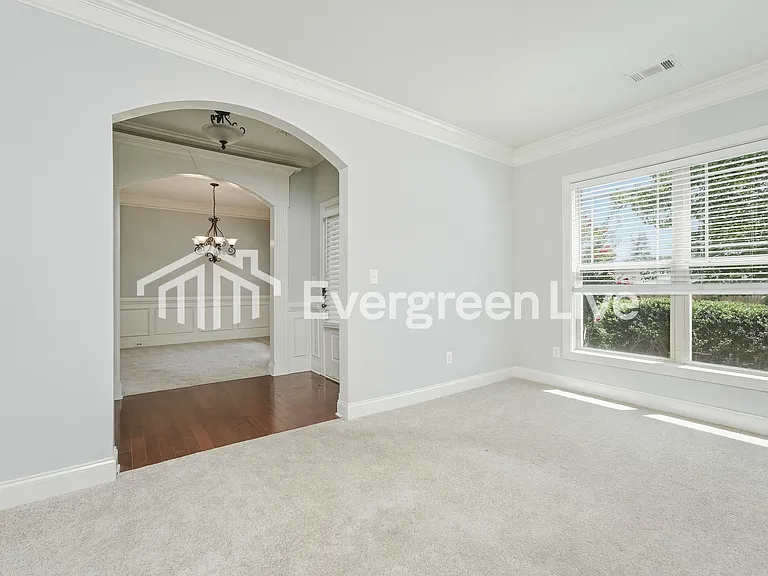 3517 Stoneleigh Walk — Photo 5