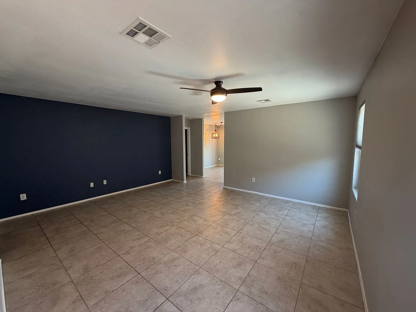 3 bed, 2.0 bath, 1378 sqft, $1,895 — Photo 3