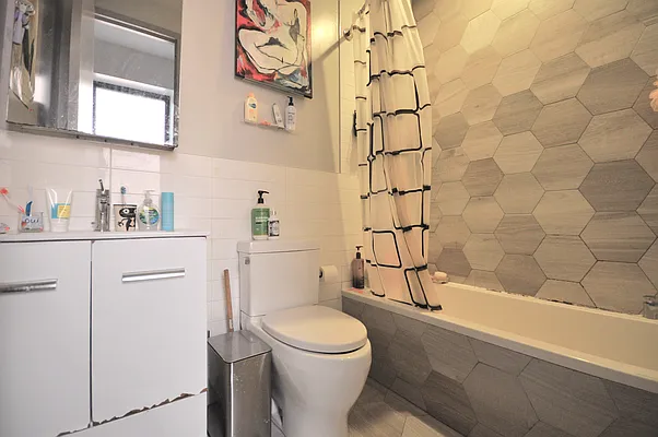 Rented by Corcoran | media 27