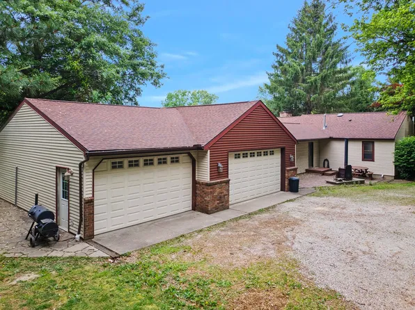 7308 W Lancaster Rd, Peoria, IL 61607