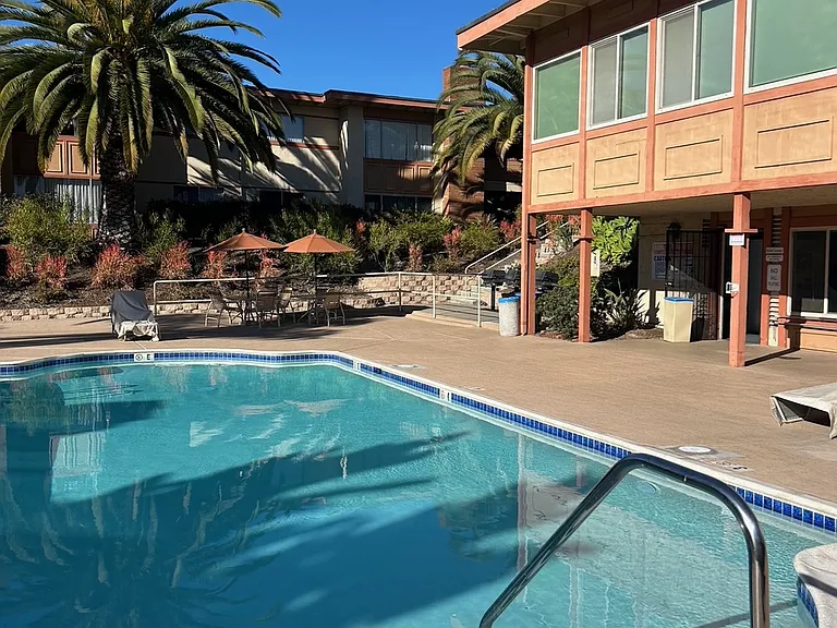 6808 Hyde Park Dr #D — Photo 22