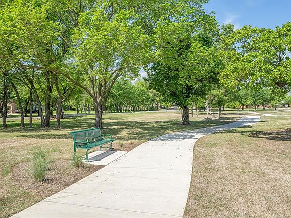 4th image of 3000 Kirwall Dr