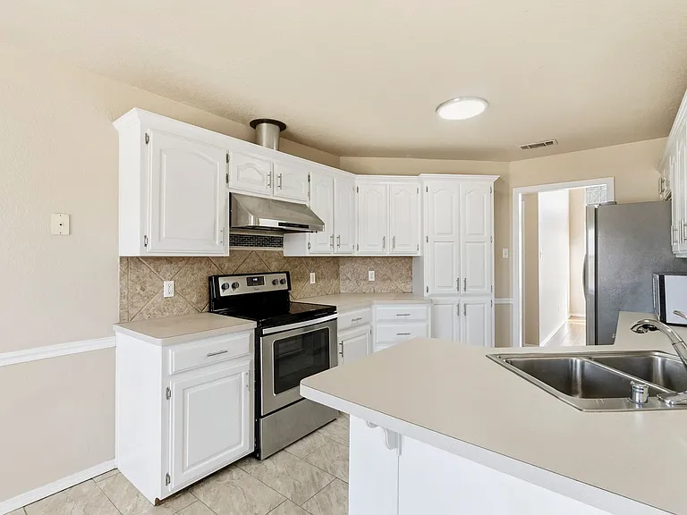 7100 Millennium Dr — Photo 11