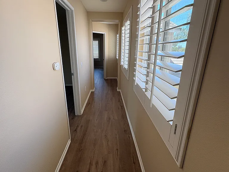 57 Crocus St — Photo 11