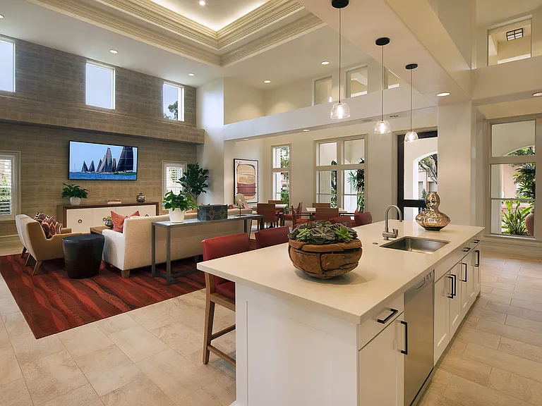 Sierra Vista Apartment Homes — Photo 10