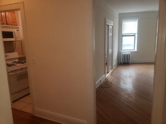 Rented by Metro Garden Realty NYC | media 17
